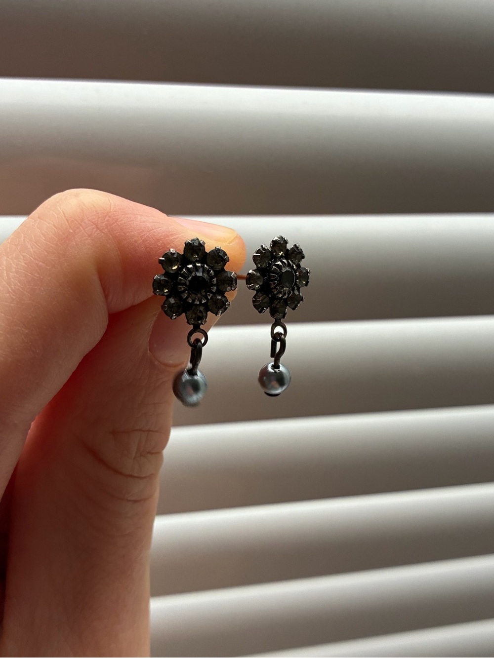 Vintage Flower Hanging Earrings